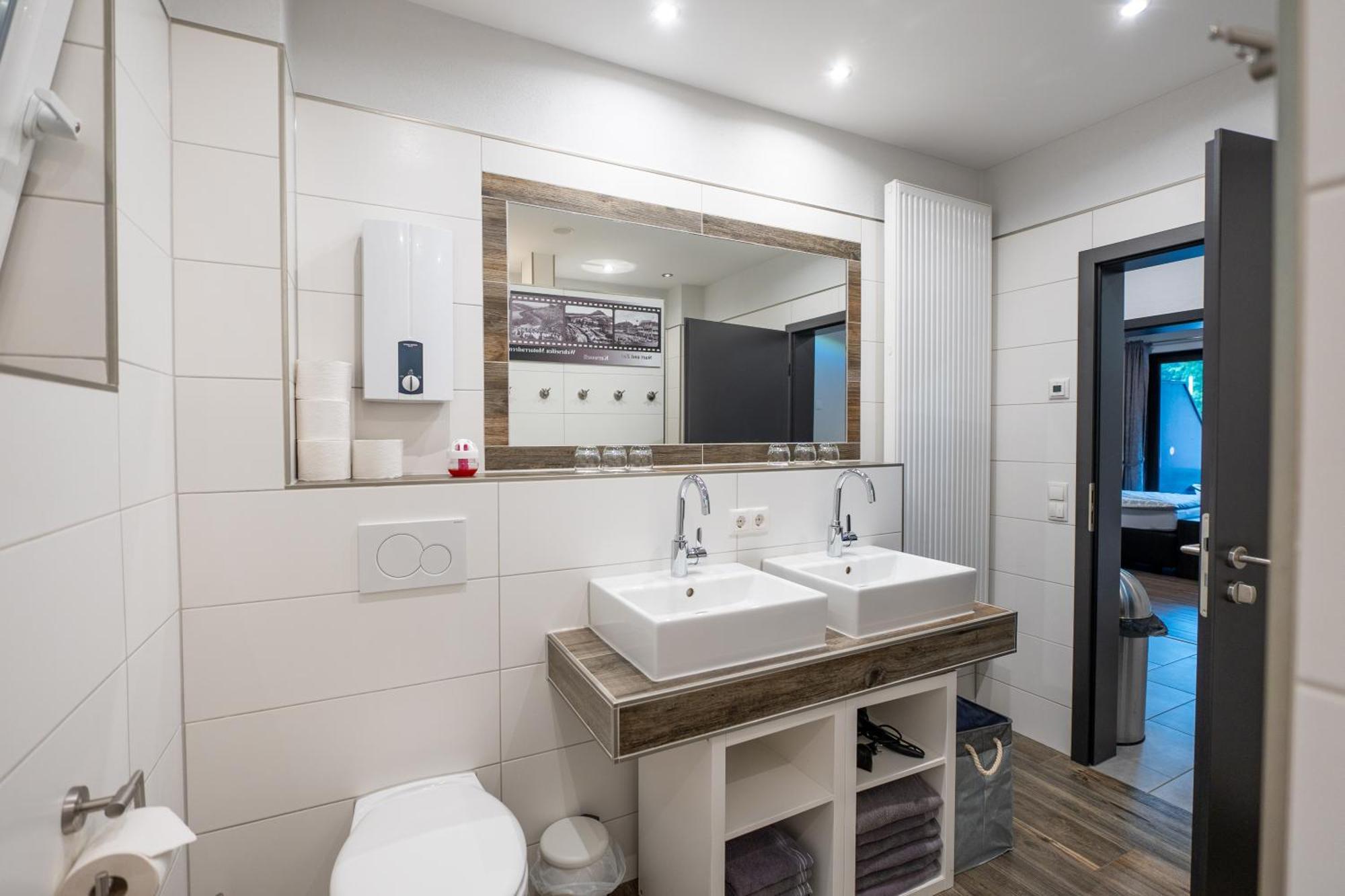 Guesthouse Cockpit 아데나우 외부 사진